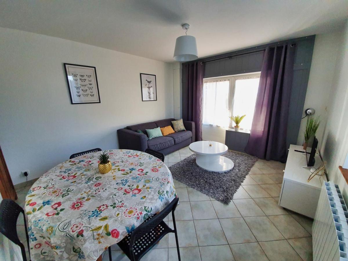 Idealement Situe, Spacieux Et Agreable, Parking Gratuit Et Classe 3 Etoiles ม็อนด์ ภายนอก รูปภาพ