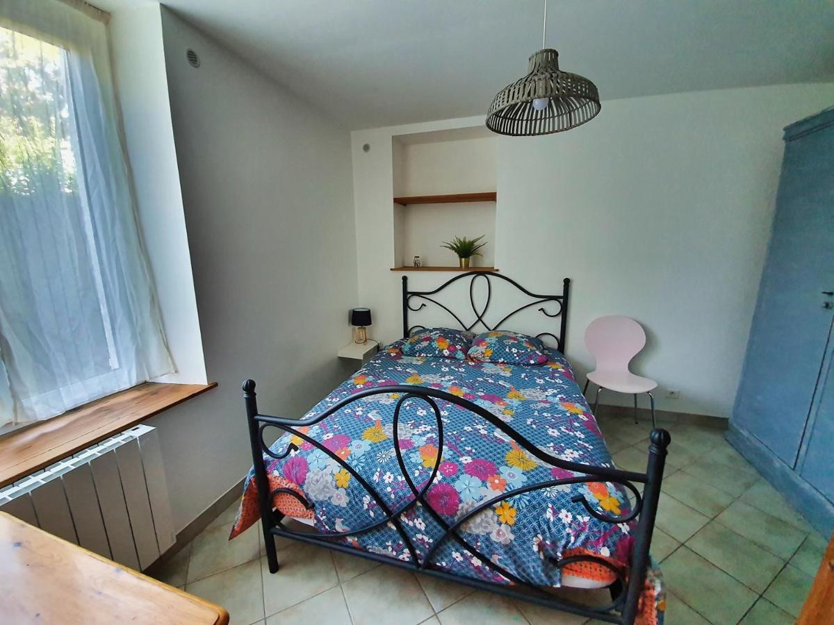 Idealement Situe, Spacieux Et Agreable, Parking Gratuit Et Classe 3 Etoiles ม็อนด์ ภายนอก รูปภาพ