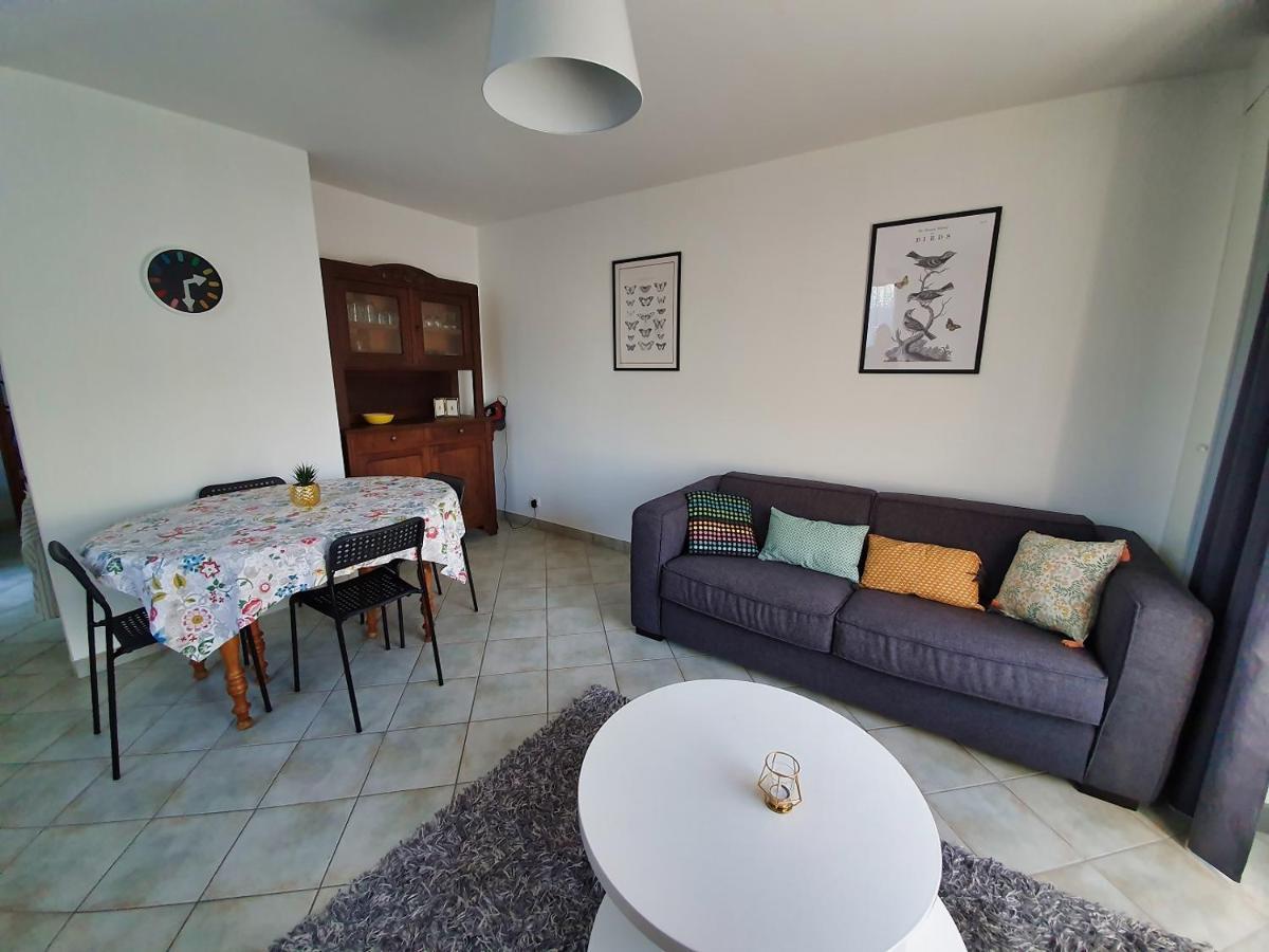 Idealement Situe, Spacieux Et Agreable, Parking Gratuit Et Classe 3 Etoiles ม็อนด์ ภายนอก รูปภาพ