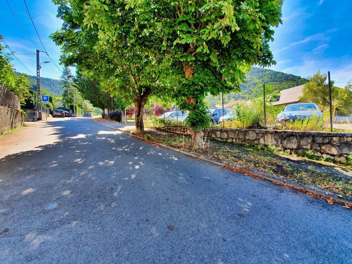 Idealement Situe, Spacieux Et Agreable, Parking Gratuit Et Classe 3 Etoiles ม็อนด์ ภายนอก รูปภาพ